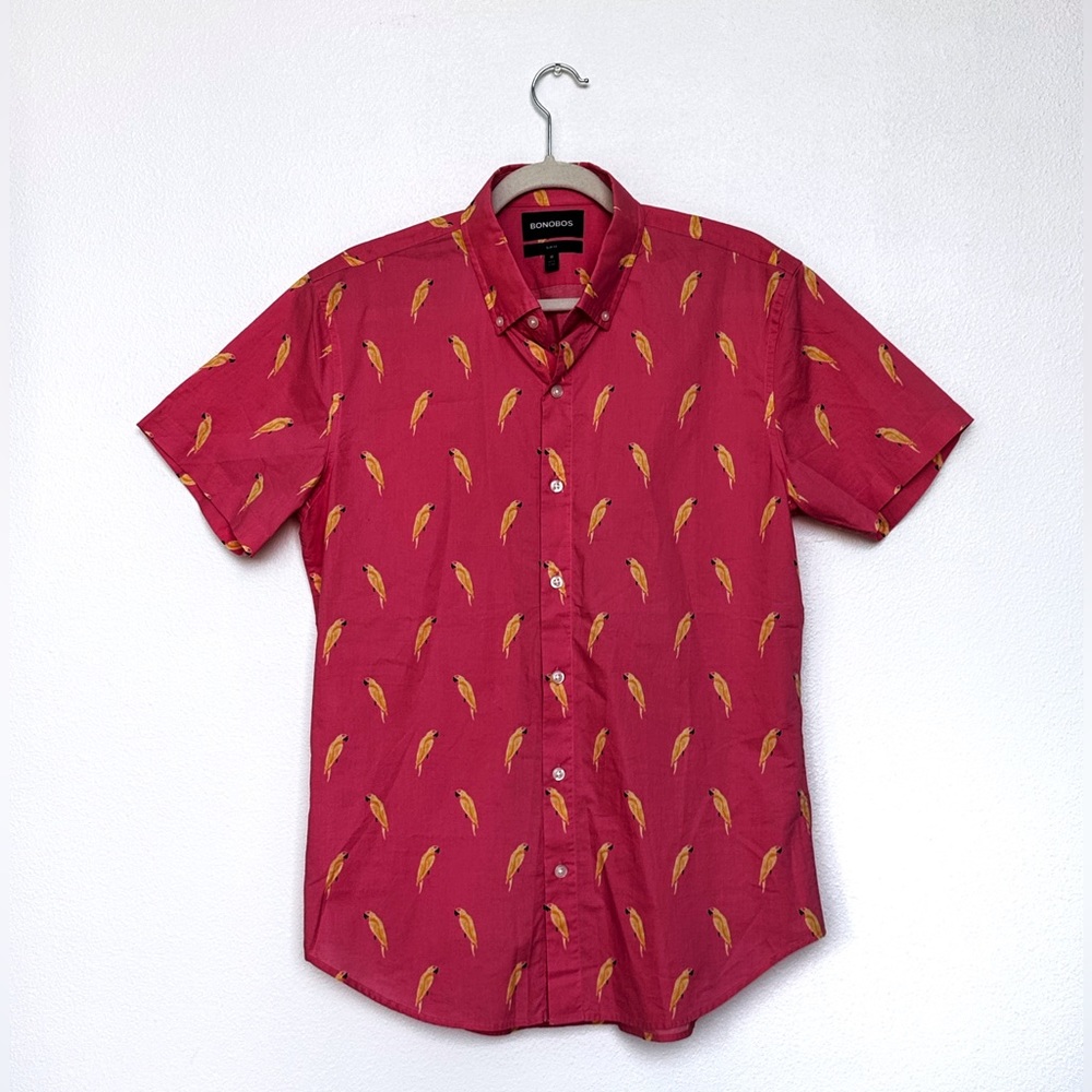 🎱 BONOBOS 🎱 Men's Parrot Print Button-Down Slim Fit Shirt (NWOT)